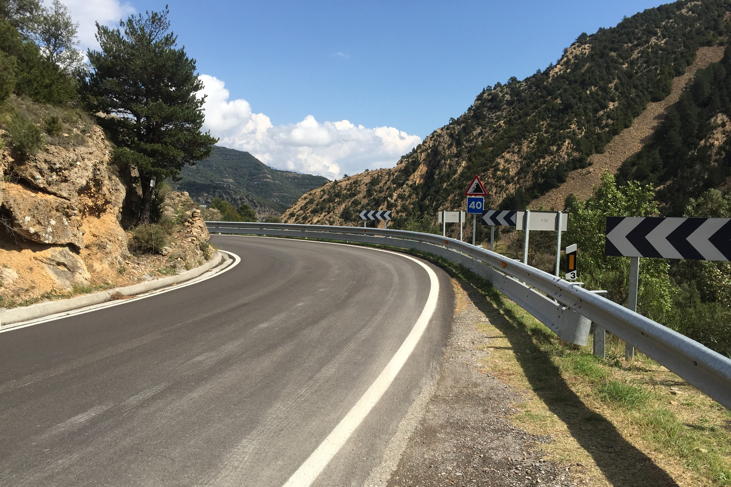 https://www.chickenstrips.co.uk/wp-content/uploads/2016/11/Pyrenees-Pic5.jpg